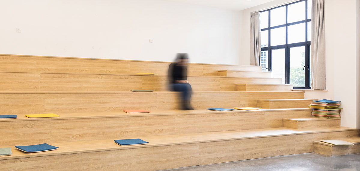 階梯室-常州辦公樓室內裝修