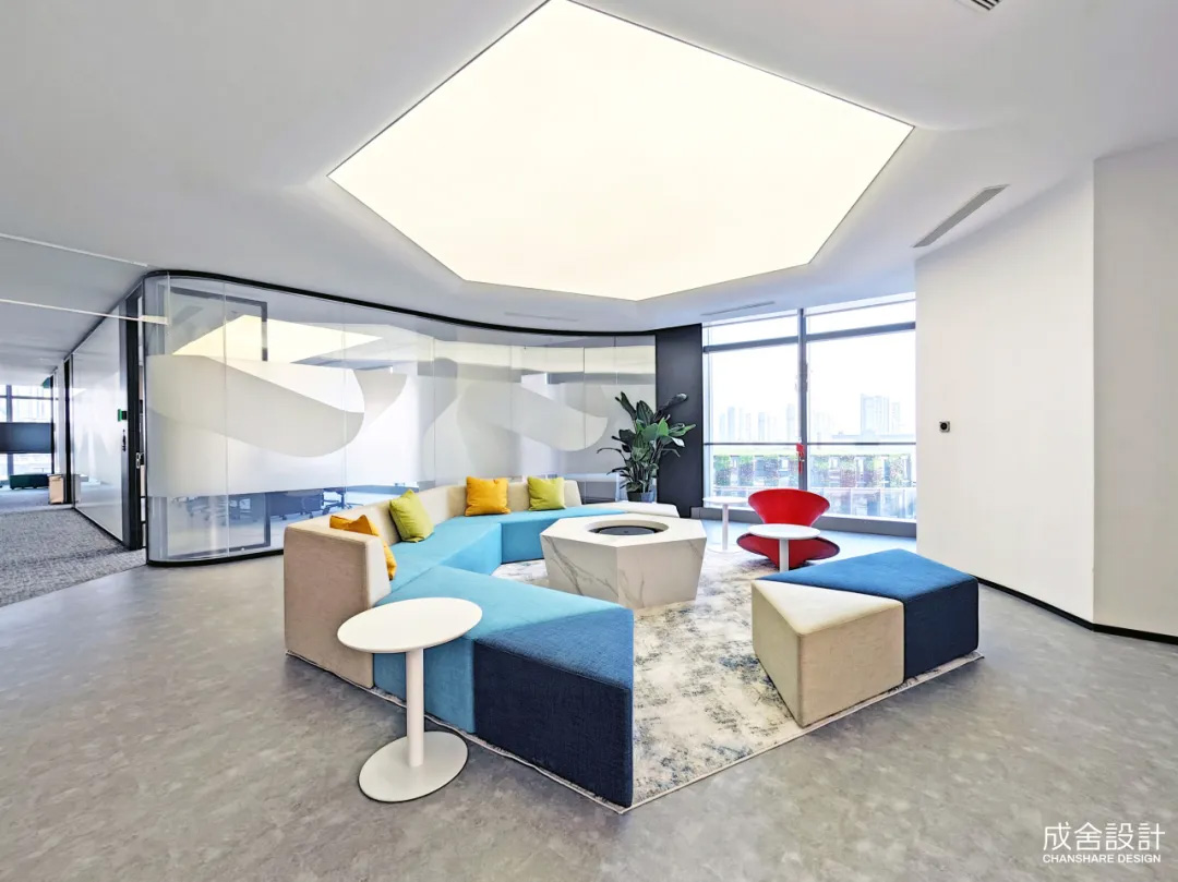 透明化辦公空間-常州工裝室內(nèi)設(shè)計公司